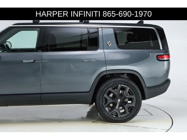 2024 Rivian R1S Adventure