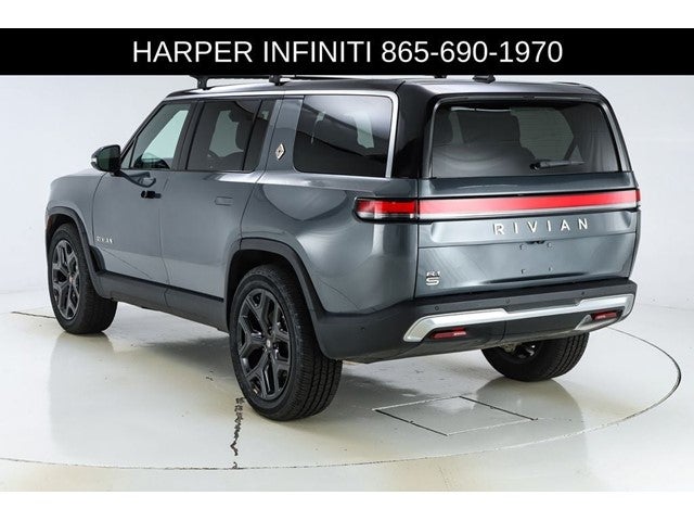 2024 Rivian R1S Adventure