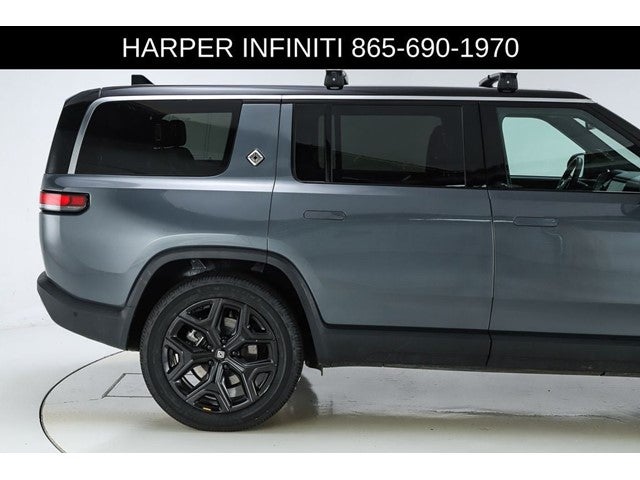 2024 Rivian R1S Adventure