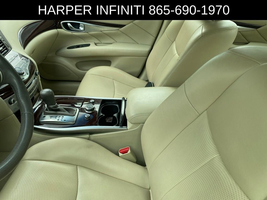 2015 INFINITI Q70 3.7