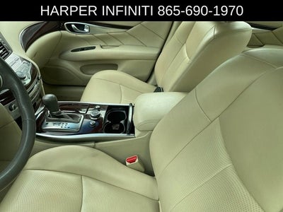 2015 INFINITI Q70 3.7