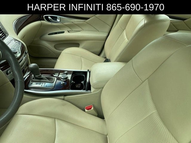 2015 INFINITI Q70 3.7