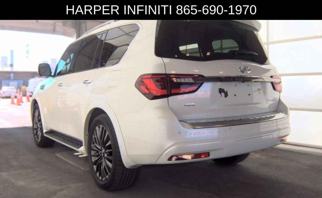 2023 INFINITI QX80 Premium Select
