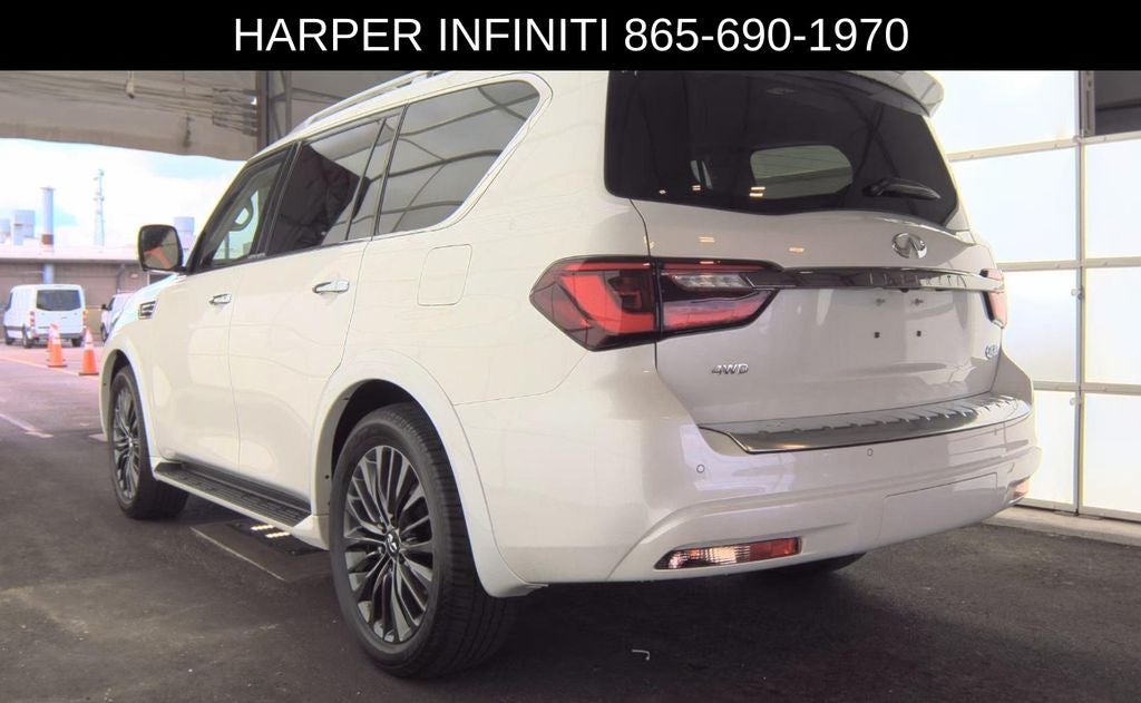 2024 INFINITI QX80 Premium Select