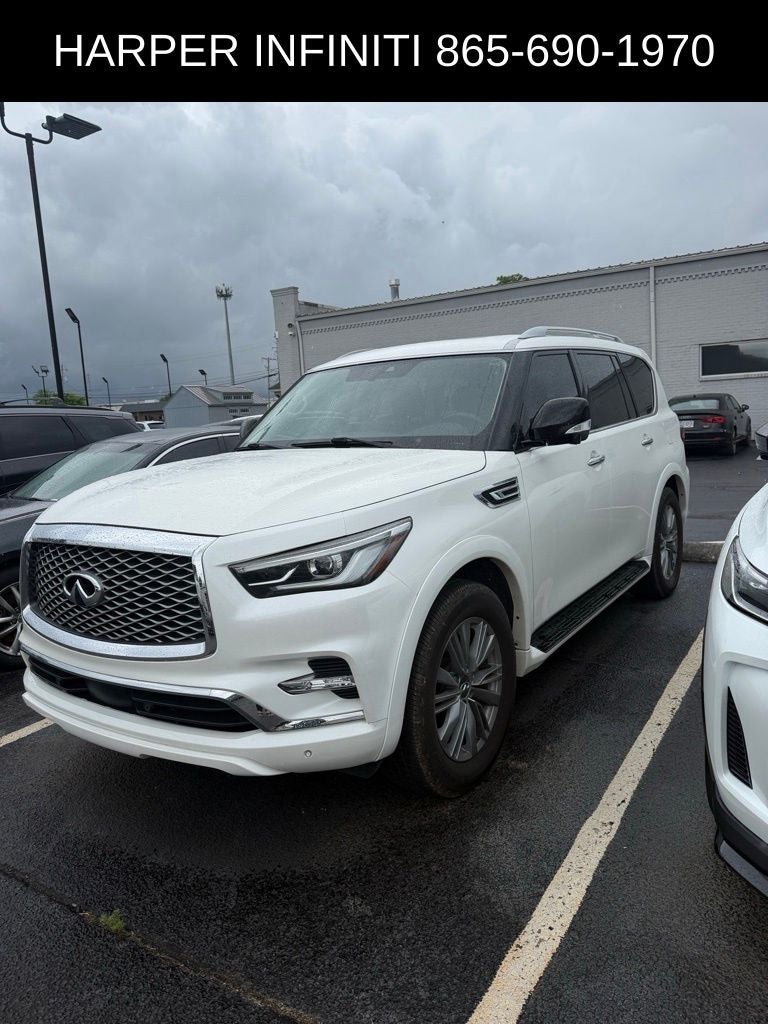 2023 INFINITI QX80 LUXE