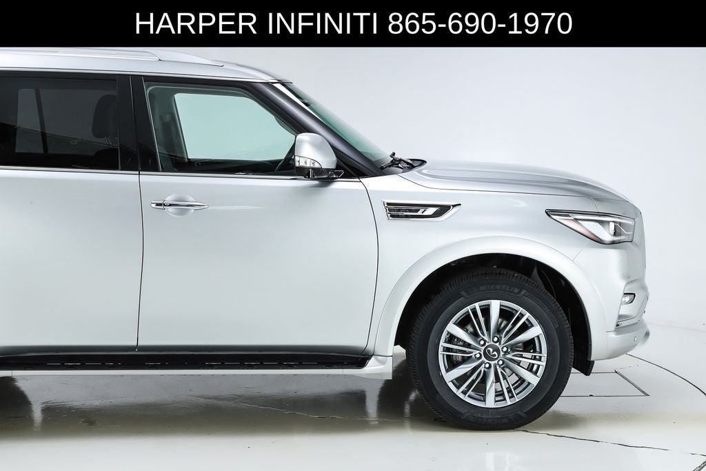 2023 INFINITI QX80 LUXE