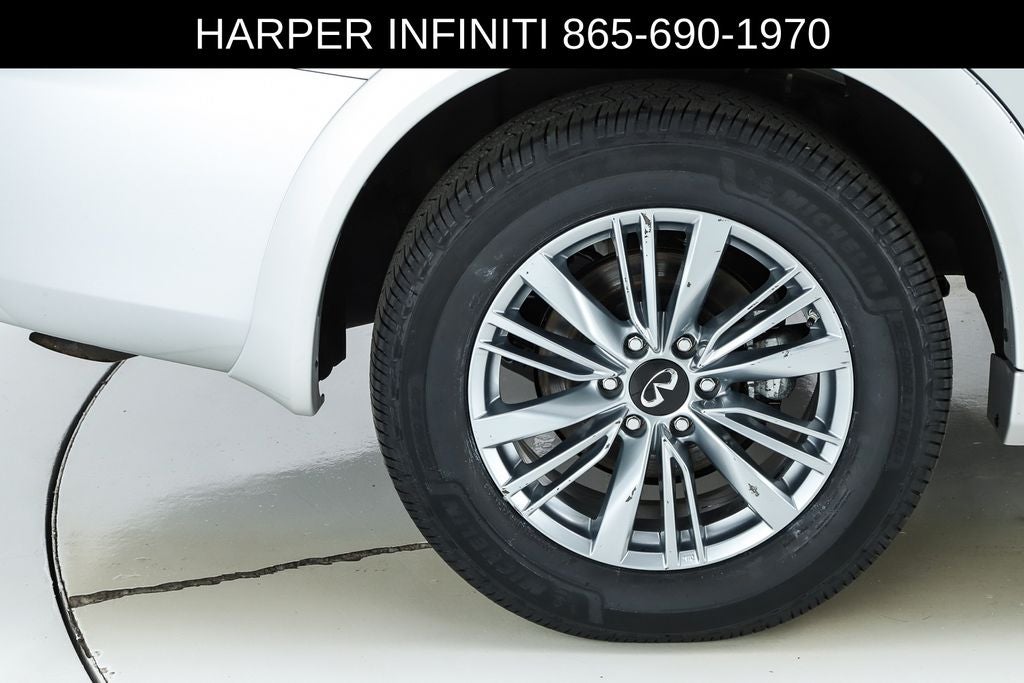 2023 INFINITI QX80 LUXE