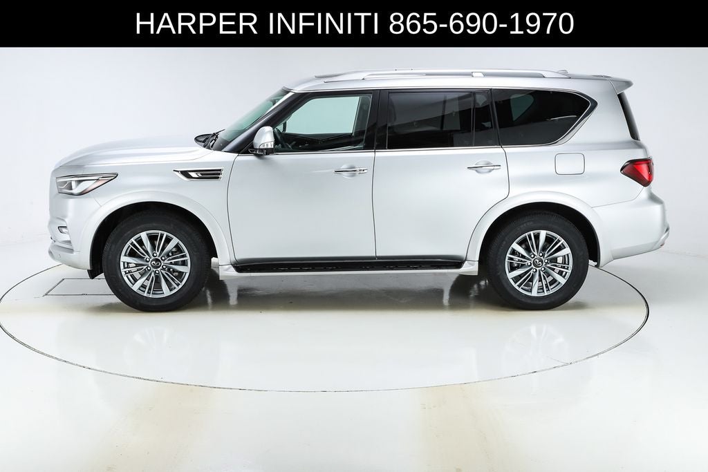 2023 INFINITI QX80 LUXE