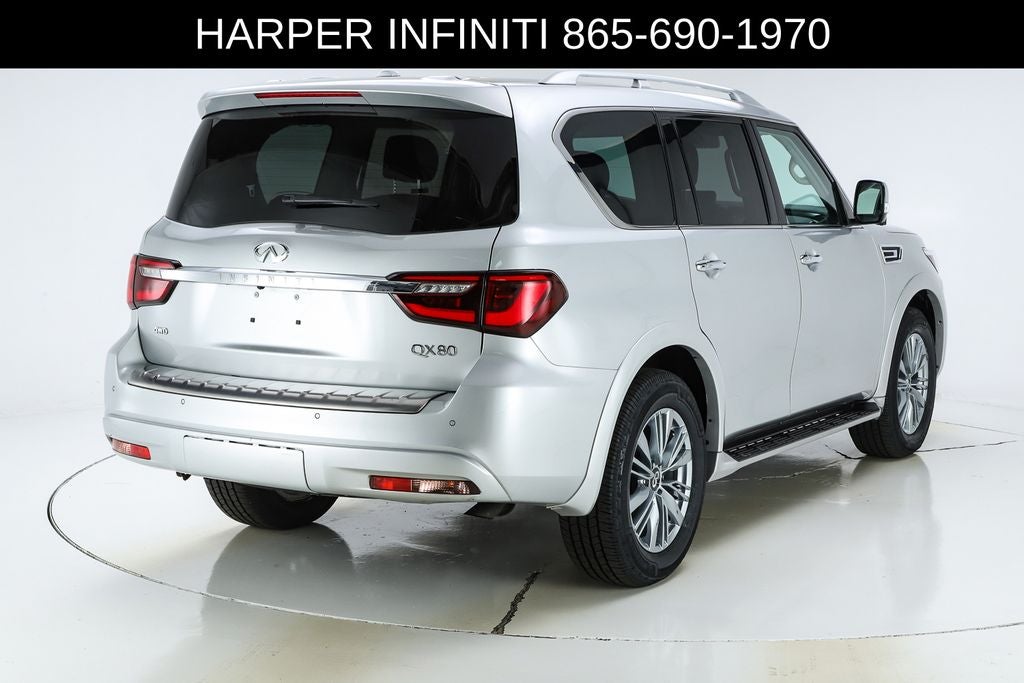 2023 INFINITI QX80 LUXE