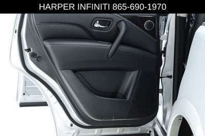 2023 INFINITI QX80 LUXE