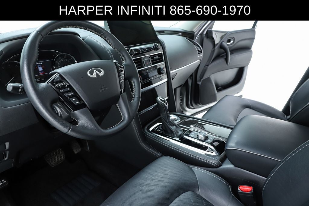2023 INFINITI QX80 LUXE