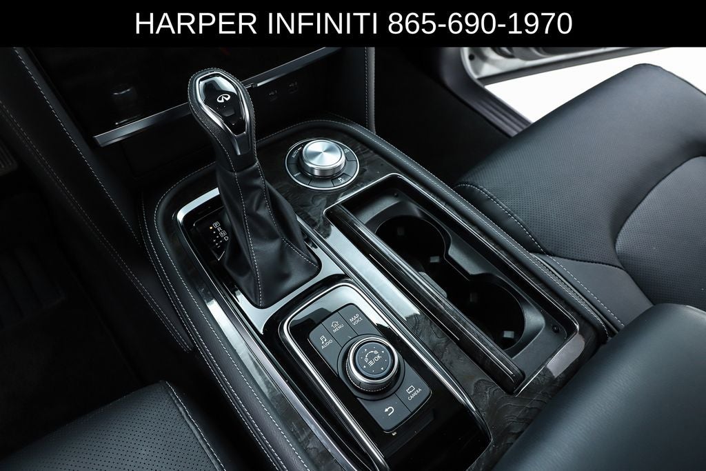 2023 INFINITI QX80 LUXE