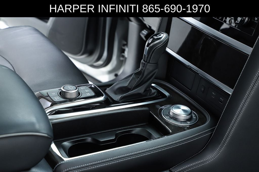 2023 INFINITI QX80 LUXE