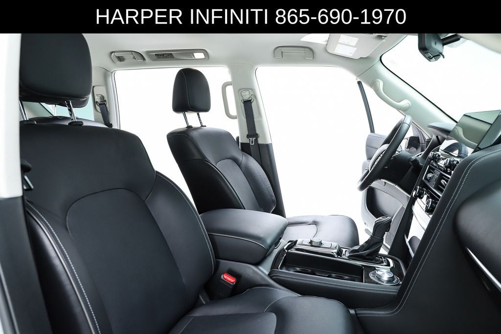 2023 INFINITI QX80 LUXE