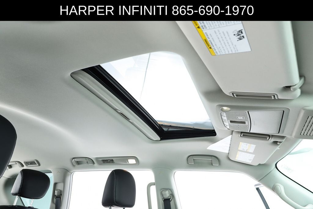 2023 INFINITI QX80 LUXE