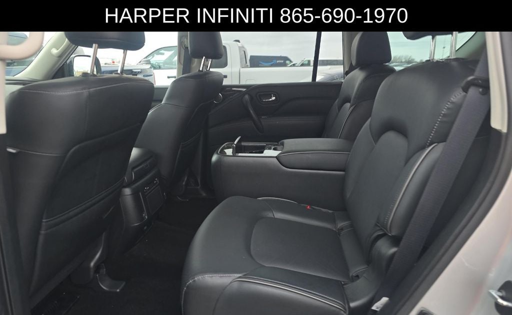 2023 INFINITI QX80 LUXE