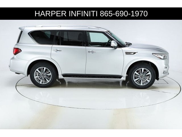 2023 INFINITI QX80 LUXE
