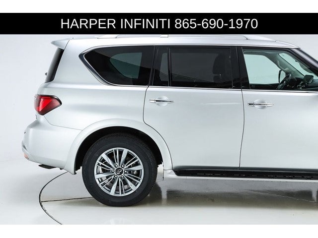 2023 INFINITI QX80 LUXE