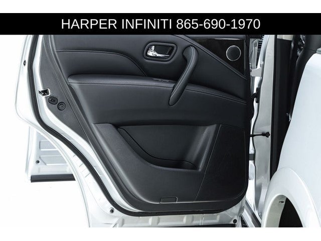 2023 INFINITI QX80 LUXE