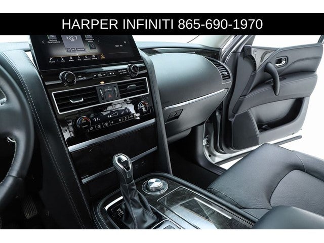 2023 INFINITI QX80 LUXE