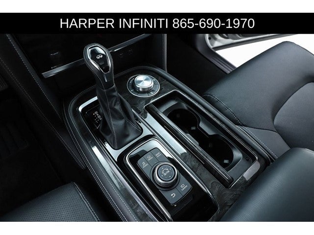 2023 INFINITI QX80 LUXE