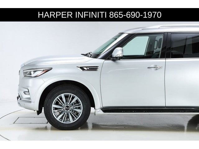 2023 INFINITI QX80 LUXE