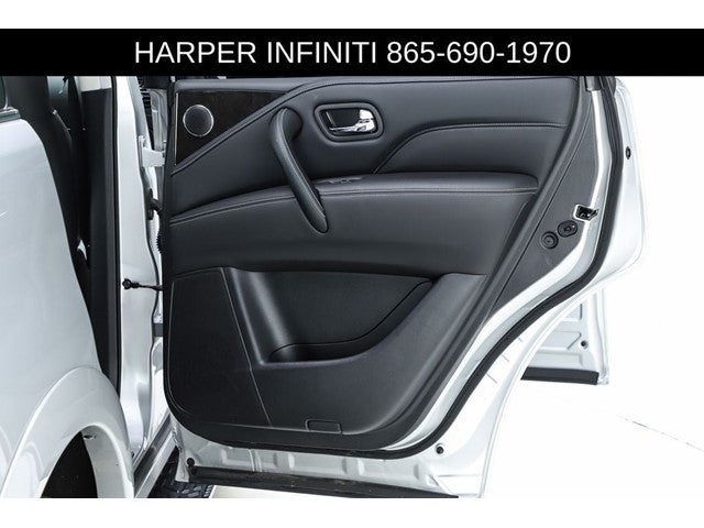 2023 INFINITI QX80 LUXE