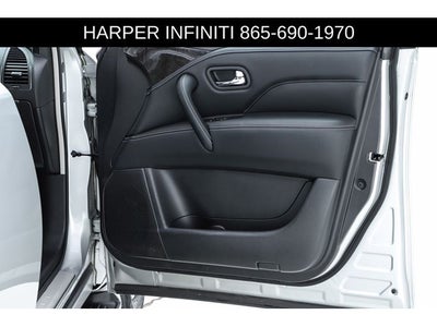 2023 INFINITI QX80 LUXE