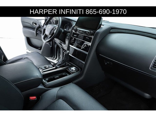 2023 INFINITI QX80 LUXE