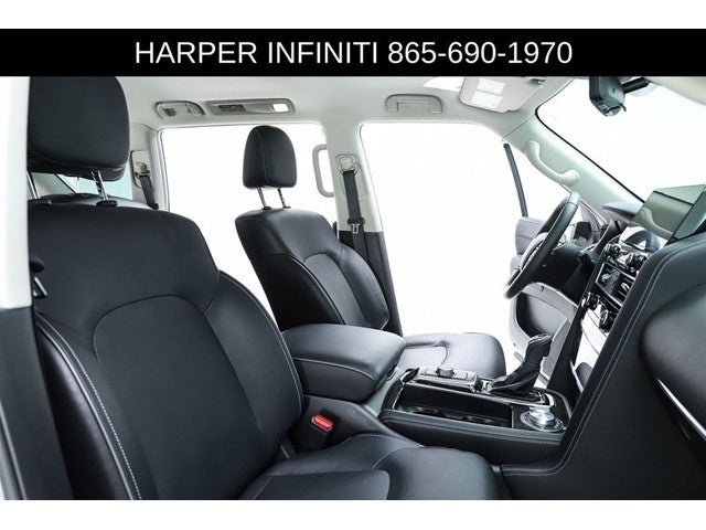 2023 INFINITI QX80 LUXE