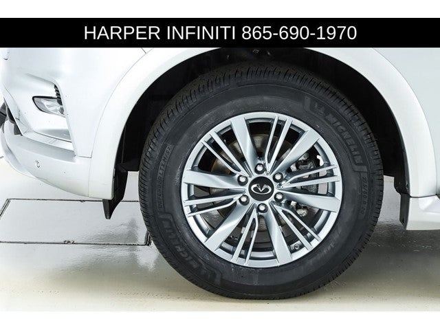 2023 INFINITI QX80 LUXE