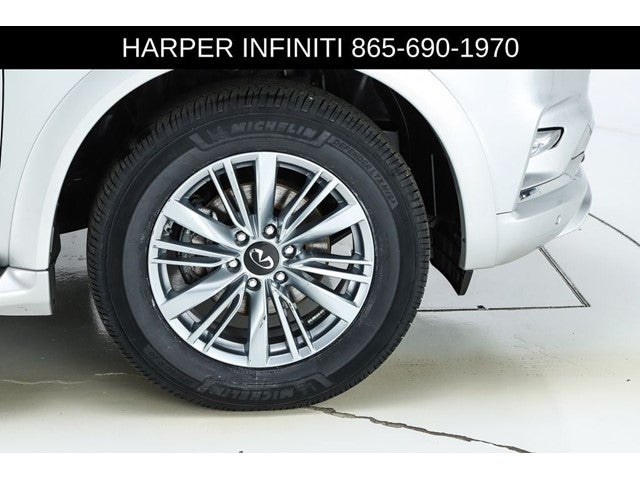 2023 INFINITI QX80 LUXE