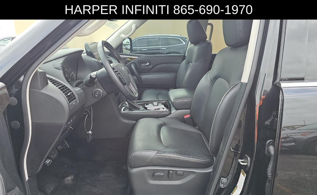 2024 INFINITI QX80 LUXE