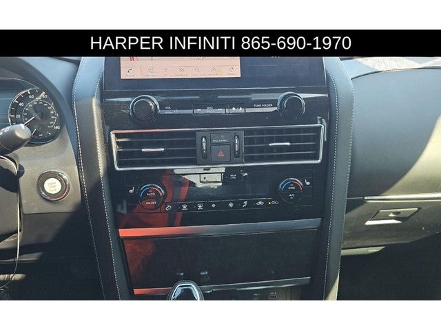 2024 INFINITI QX80 LUXE