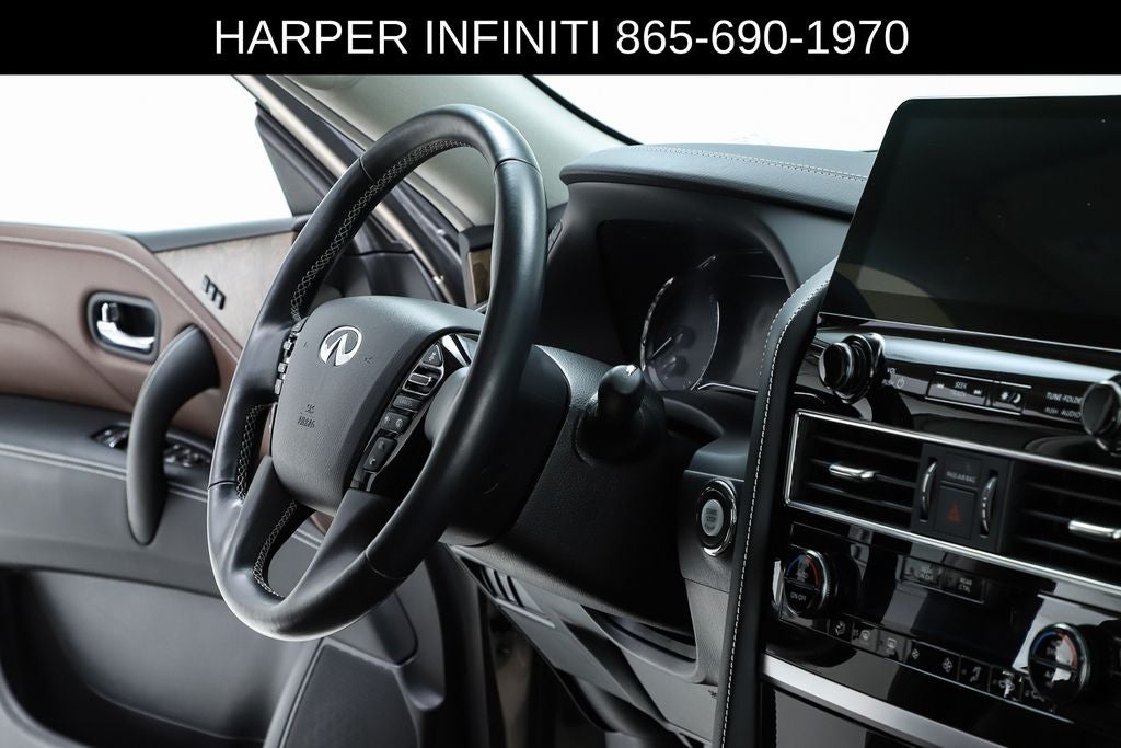 2024 INFINITI QX80 Premium Select