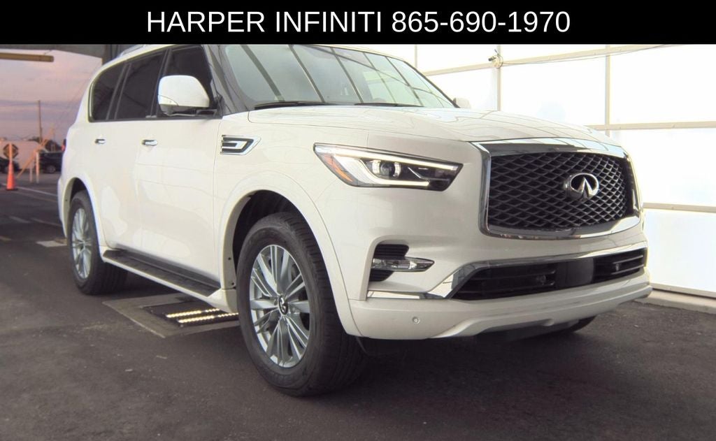 2024 INFINITI QX80 LUXE