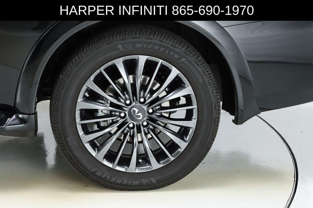 2022 INFINITI QX80 Premium Select