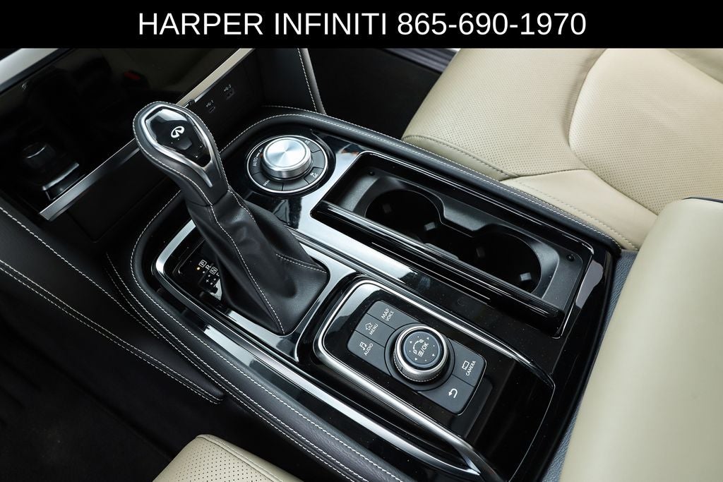 2022 INFINITI QX80 Premium Select