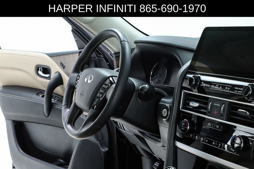 2022 INFINITI QX80 Premium Select