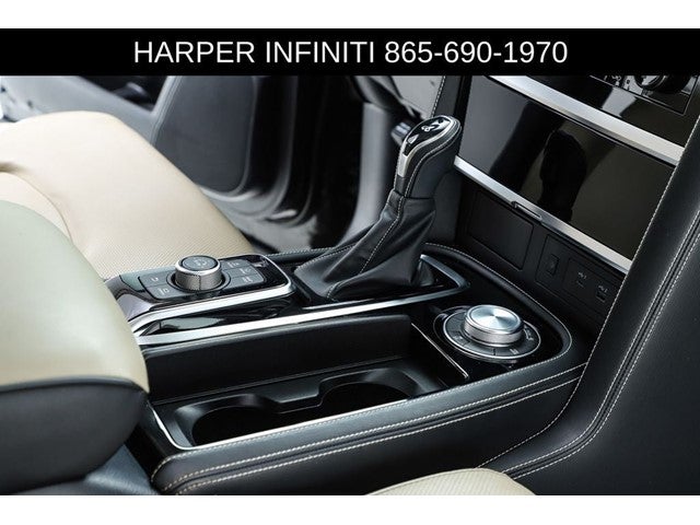 2022 INFINITI QX80 Premium Select