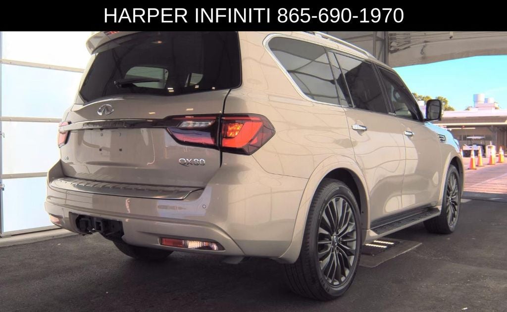 2023 INFINITI QX80 Premium Select
