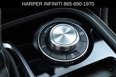 2023 INFINITI QX80 Premium Select