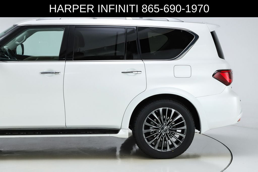 2024 INFINITI QX80 Premium Select