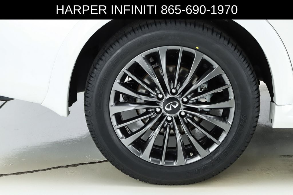 2024 INFINITI QX80 Premium Select