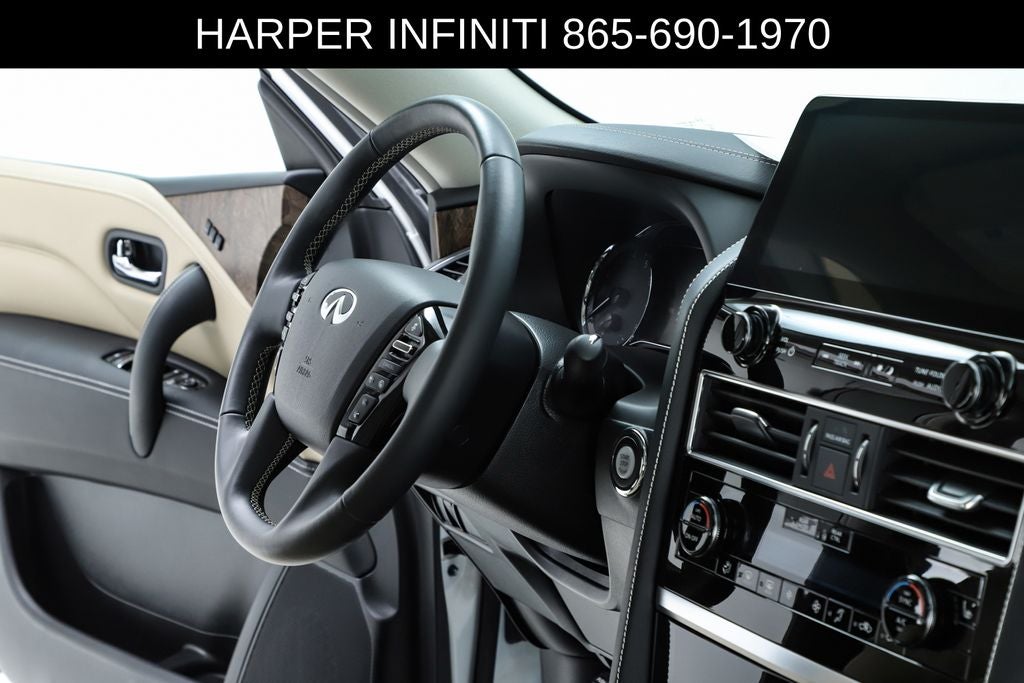 2024 INFINITI QX80 Premium Select
