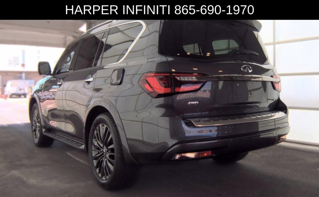 2023 INFINITI QX80 Premium Select