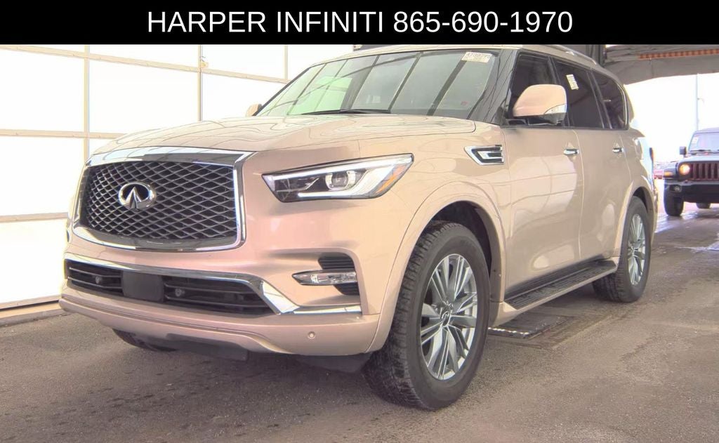2023 INFINITI QX80 LUXE