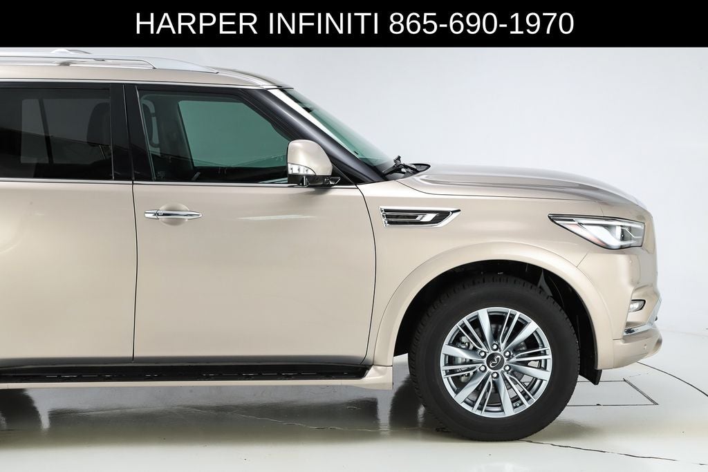 2023 INFINITI QX80 LUXE