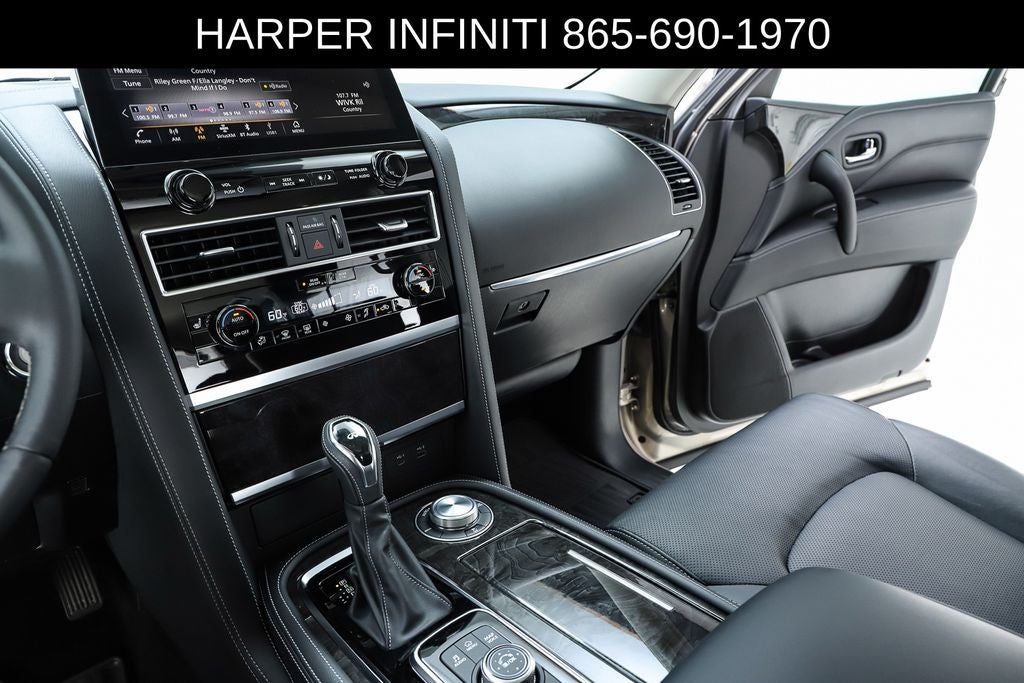 2023 INFINITI QX80 LUXE