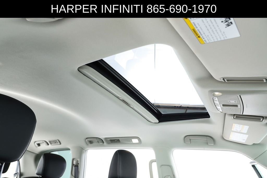 2023 INFINITI QX80 LUXE